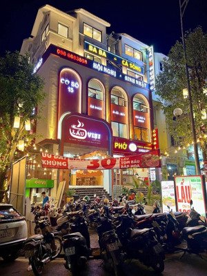 cho thuê nhà phố nguyên hồng - đống đa, diện tích 70m2 x 4 tầng + tum, mặt tiền 7m, giá 60 triệu