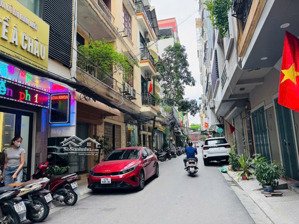 bán nhà riêng phố vip cầu giấy ô tô tránh kinh doanh thiết kế thông sàn thang máy nội thất đẹp 55m2