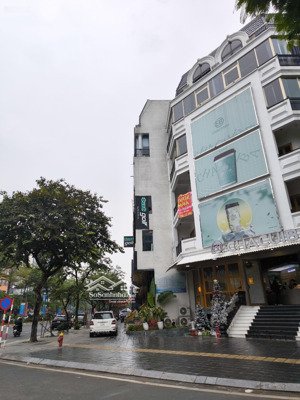 2 mặt ngõ thông - kinh doanh- gần phố - vị trí vip - quy hoạch đẹp - thang máy - nhà mới đẹp