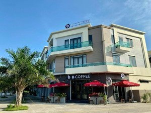 duy nhất shophouse mặt tiền đường lớn 56m vsip vị trí đẹp nhất full sổ nội thất sẵn dòng tiền