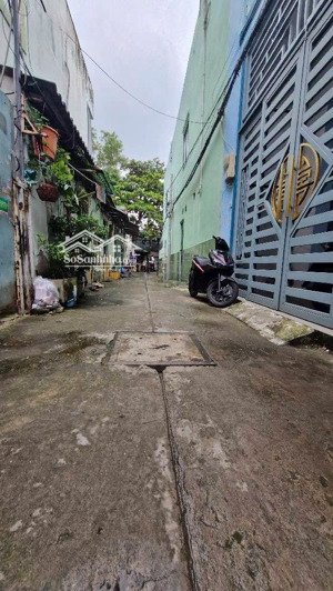 bán nhà vườn hẻm ô tô 1041. 180m2 ngang 8m7. lk kdc himlam giá 16tỷ tl