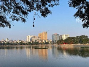 vị trí đắc địa! lô góc hoàng cầu, 2 mặt tiền ôtô tải tránh,gara, mặt tiền 6.2m, 7t thang máy kd vip