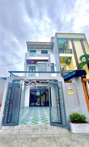 siêu phẩm nhà 3 tầng văn tiến dũng, đối diện công viên hòa xuân