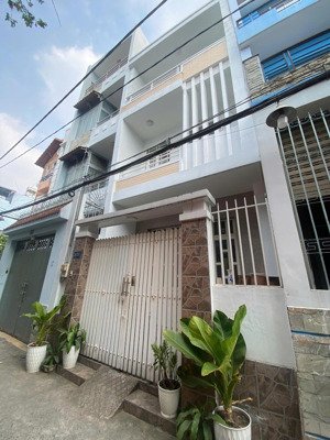 bán siêu phẩm bàu cát [3 tầng] dt:4.35m x 16m gía 7 tỷ 950 triệu [( đang cho thuê 18tr/ 1 tháng )]