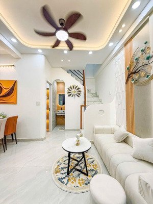 nhà đẹp chỉ việc xách vali ở - 2 tầng - 3 phòng ngủ - hẻm xe hơi tới cửa