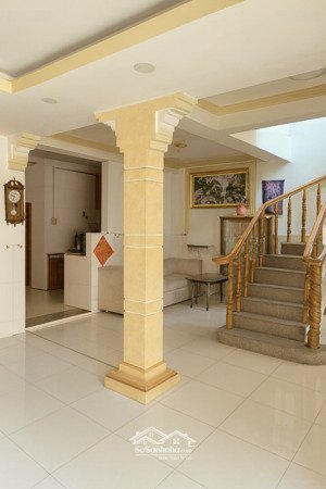 chính chủ 1 đời - cách 1 căn ra mt huỳnh tấn phát - ngang gần 10m - nhà 3 tầng hoàn công đầy đủ -