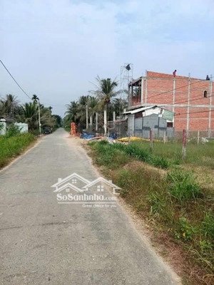 còn 4 nền sổ f0 nằm phía sau siêu thị điện máy chợ lớn, ql60, bình phú, bến tre giá 390 triệu/120m2