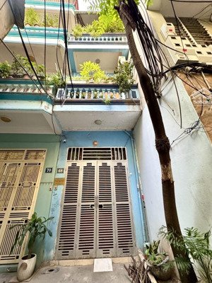 bán nhà đường tây sơn 50m2 x 3 tầng ngõ nông gần phố, sổ vuông nở hậu 9,8 tỷ tl