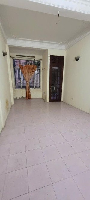 bán nhà riêng ô tô tải 5 tấn đỗ giữa cửa khu vip cán bộ trung ương nam thành công