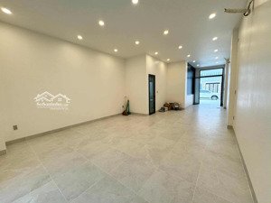 cho thuê mặt bằng tầng trệt nhà mặt tiền để kinh doanh đường 28 khu aeon mall bình tân
