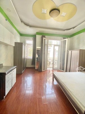 studio ban công cho thuê đường trần quang khải q1, gần chợ tân định, cầu bông, cầu kiệu