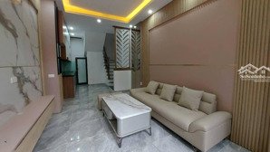 vip nhà đẹp đón tết, phố trần thái tông, ngõ rộng, nhà thoáng mát, xe vf3 5m, dt 32m2*5t, 3 ngủ