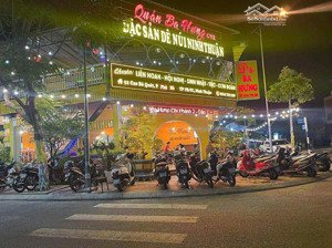 hot - mặt bằng kinh doanh phố nguyễn huy tưởng, diện tích 300m mặt tiền 18m, 100 triệu mọi mô hình