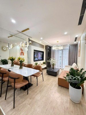 em đang có quỹ căn 2pn chung cư the park home -80,36m2 tầng đẹp.giá hơn: 9 tỷ lh : 