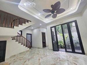 chính chủ bán nhà riêng long biên, đẹp 6 tầng, 33m2 ô tô tránh, giá chỉ 7,9 tỷ