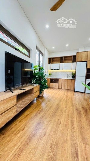 nhà đẹp chỉ việc xách vali ở - 2 tầng - 3 phòng ngủ - lô góc 2 mặt thoáng full nội thất