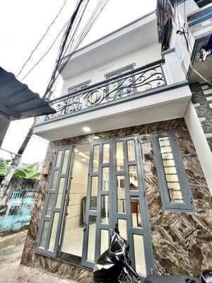 2.8 - Hương lộ 2 (Bình Tân giáp Q6) - 2PN 2WC - Lô góc có cửa bên hông - SHR vuông vức - Hướng Tây