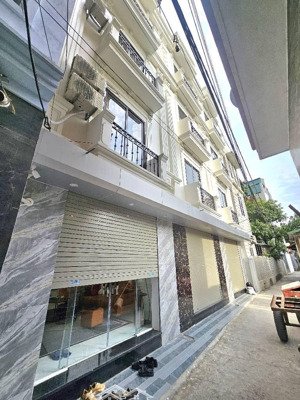 duy nhất phúc lợi 32m2 - ngõ thông tứ phía - oto 7c đỗ cửa nhà - full nội thất đẹp - nhỉnh 6 tỷ