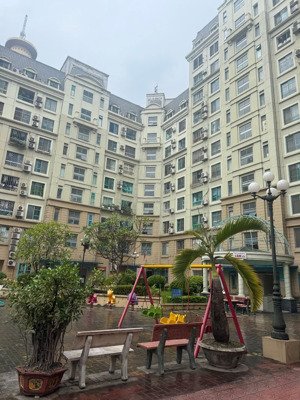 bán căn hộ cao cấp ct5 kđt mỹ đình sông đà diện tích 142.2m . giá : 10.5 tỷ