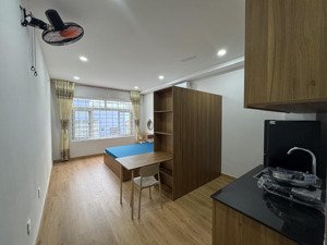 studio cửa sổ new 100% full nội thất ngay gần cầu thị nghè