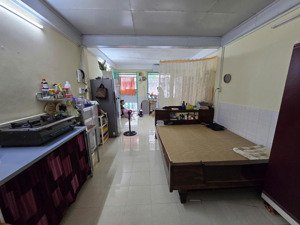 bán căn hộ chung cư nguyễn thiện thuật, lầu 2 quận 3