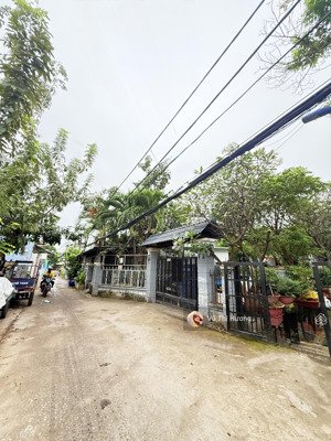 bán nhà 20m x 14m - xe hơi thông đào trí - chỉ hơn 11 tỷ