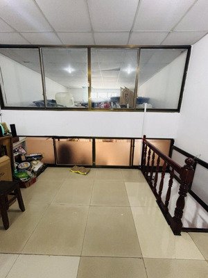 ngộp giảm 1 tỉ gấp bán! 2 tầng q10 cách 2 căn ra mặt tiền cmt8 - 4.1 x 13m - 7 tỉ tl