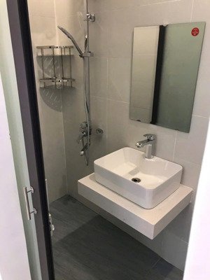 bán toà căn hộ đường lam sơn 108m2, 7 lầu, 26pn giá 33 tỷ dòng tiền 130tr/tháng lh: 