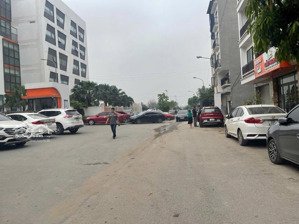 tôi cần bán 75m2 đất phân lô tu hoàng xuân phương gần trường quốc tế phenikaa kt 5,9x12,7 đường 13m