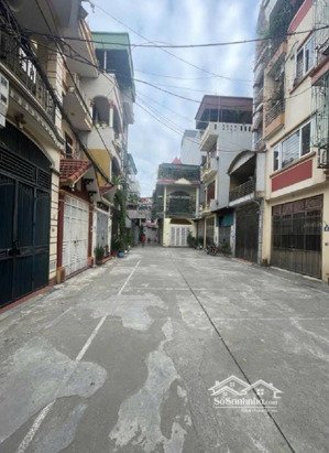 ngọc thuỵ- gần khai sơn- 7 chỗ vào nhà thoải mái- ngõ trước nhà nhiều ô tô - 60m2 hơn 12 tỷ