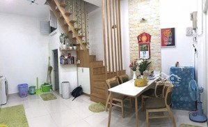 nhà đẹp chỉ việc xách vali ở - 2 tầng - 1 phòng ngủ - vị trí trung tâm tiện ích đầy đủ