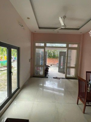 nhà bán, dt 52m2, giá 6,4 tỷ, đường 827, phú hữu, tp thủ đức