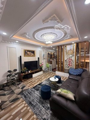 lê trọng tấn - bình tân, nhà 5 tầng, dt 4x14, đường 6m, giá 7.001 tỷ