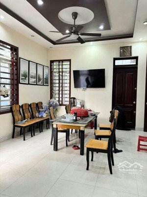 mr.tuấn :căn biệt thự pg an đồng diện tích 144m đường đôi 30m giá chỉ 10tỷ