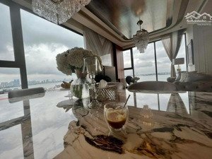 bán siêu phẩm duplex view hồ chung cư sun grand city, 3pn, 2wc, 200m2 . lh 