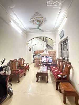 bán gấp nhà phùng hưng oto gần. nhà lô góc chủ cần bán nhanh.