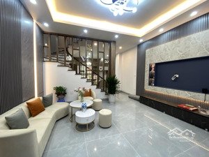 bán nhà ngọc lâm- sát mipec- 46m2-5 ngủ - dân xây- hiếm- nội thất đẹp- chỉ 11,25 tỷ tl