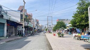 mặt tiền chợ 434 - gần vincom 550 - 153m2 - 5.x.tỷ. sẵn 1kiot và 9 phòng trọ.