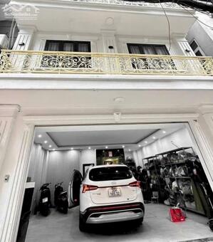 Bán nhà phố Hoàng Văn Thái 6 tầng thang máy kd 23,8 tỷ
