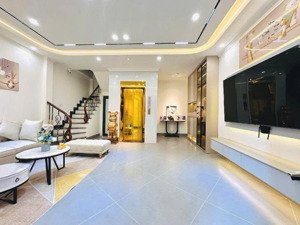 6 tầng thang máy trương định, 2 thoáng ngõ thông, bãi gửi ô tô, nội thất cao cấp, 45m2, 7.65 tỷ