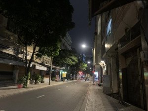 mặt tiền triệu quang phục quận 5, đường rộng vỉa hè, căn góc, dt 47m2 xây 3 lầu, mt 4m, chỉ 20 tỷ