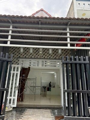 Cho thuê nhà nguyên căn mới xây 2 Phòng ngủ gần chợ Đông Đô giá 4.5 tr/ tháng