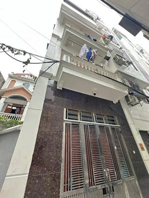 bán nhà mễ trì thượng nam từ liêm dt 51m x 5t x mt 4,4m giá 13,5 tỷ có thương lượng