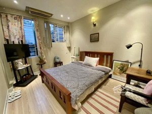 bán nhà võ thị sáu dân xây 36m2 - 3 ngủ - sân để xe rộng rãi - ngõ thông - nhà 2 thoáng - giá hời