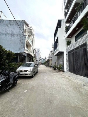 nhà 5 tầng ngang 5m tx25, q12 hẻm 8m xe hơi tránh , full nội thất giá chỉ 7,5 tỷ