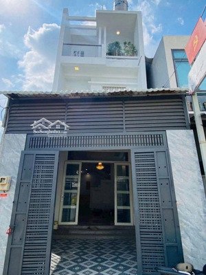 nhà 3 tầng ngang 4,5x15, mới đẹp ở ngay, trục đường hà huy giáp, thạnh xuân