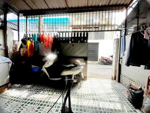 mặt tiền kd 39m2 sát phạm văn đồng giá 3.6 tỷ