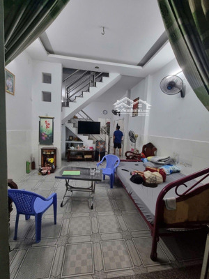 nhà giá rẻ 68m2, chỉ 4 tỷ 990, 2 tầng còn đẹp, 4pn, phạm văn chiêu, gò vấp