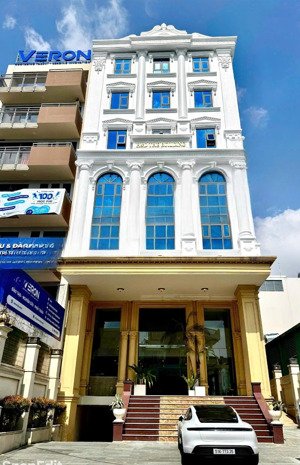 sở hữu văn phòng làm việc hạng sang tại thảo điền quận thủ đức