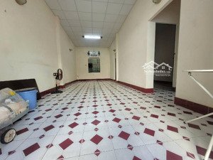 nhà c4 100m2 ngay siêu thị coopmart ngã tư thủ đức chỉ 6tỷ790